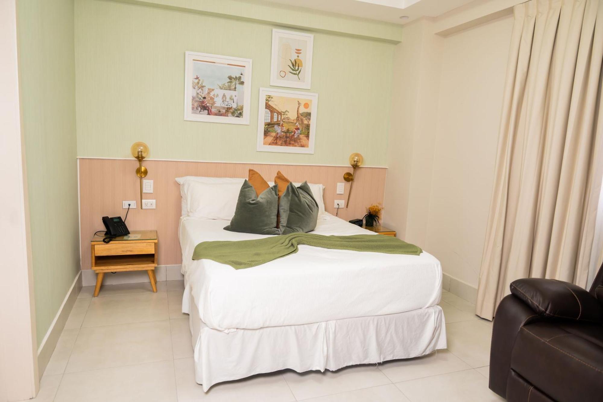 Hotel Stay Here Suites 산토도밍고 외부 사진