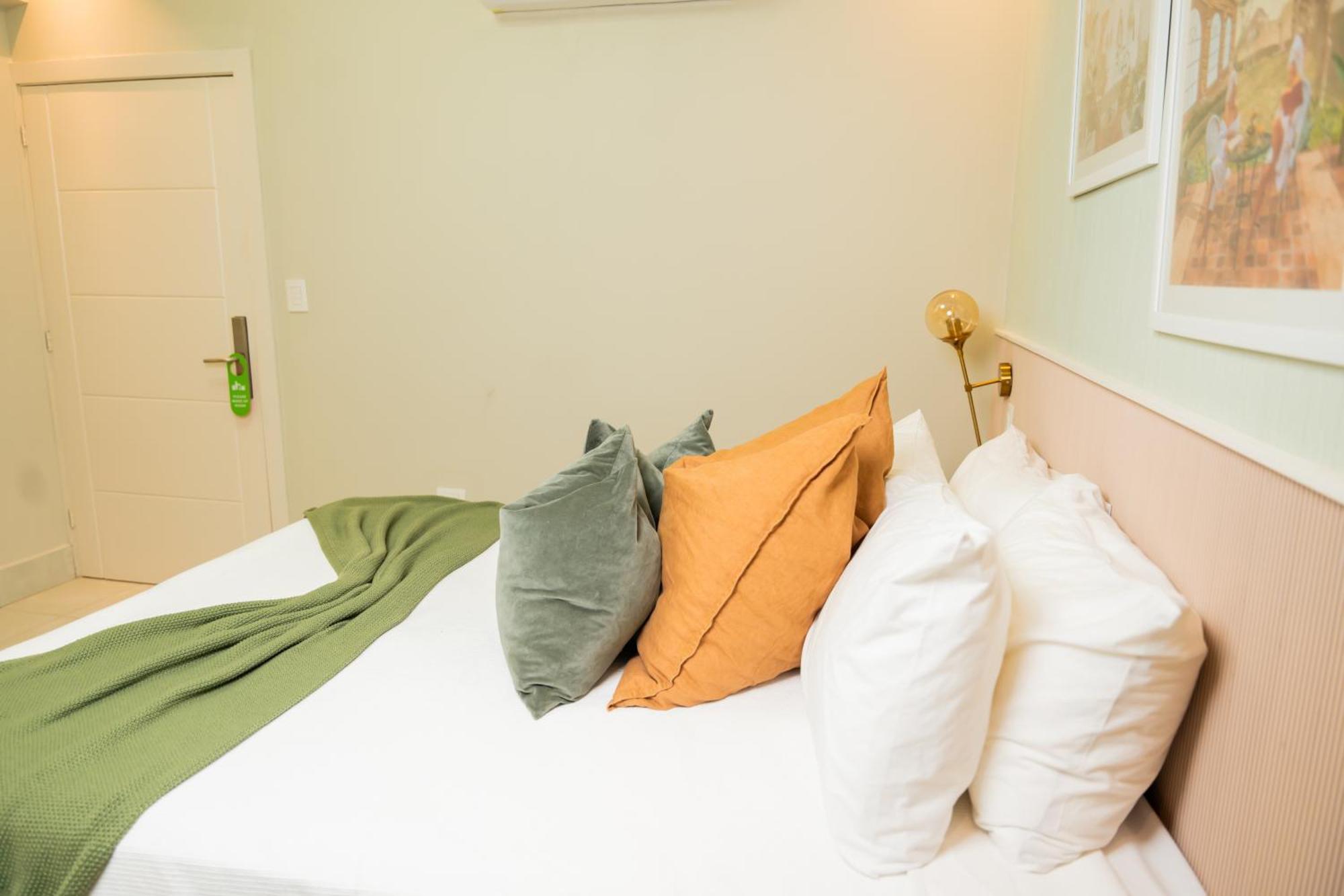 Hotel Stay Here Suites 산토도밍고 외부 사진