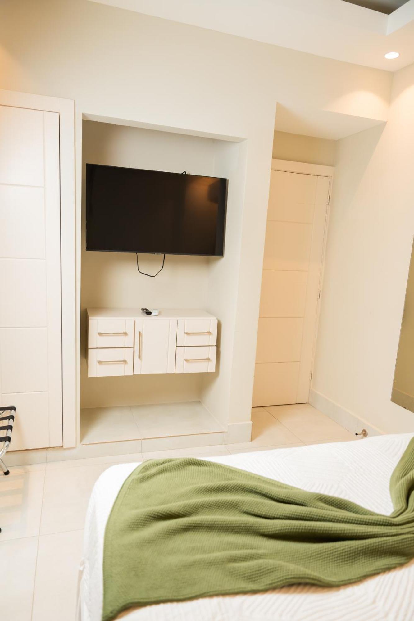Hotel Stay Here Suites 산토도밍고 객실 사진